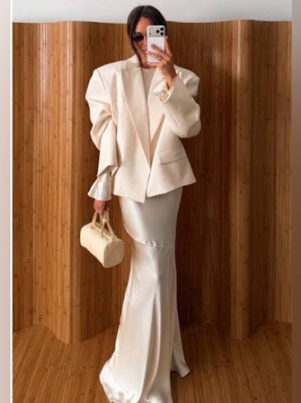 Zara 100% Silk Draped Dress In Oyster-white with Flared Cuffs. - Picture 3 of 17